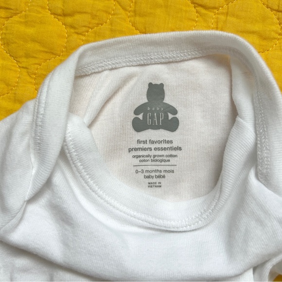 Baby GAP Bodysuit Bundle - White/Grey - Picture 4 of 6